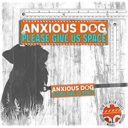 "Anxious dog, please give us space". Leash sleeve for dogs.