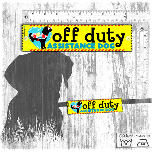 "OFF DUTY, assistance dog". Leash sleeve for assistance dogs.